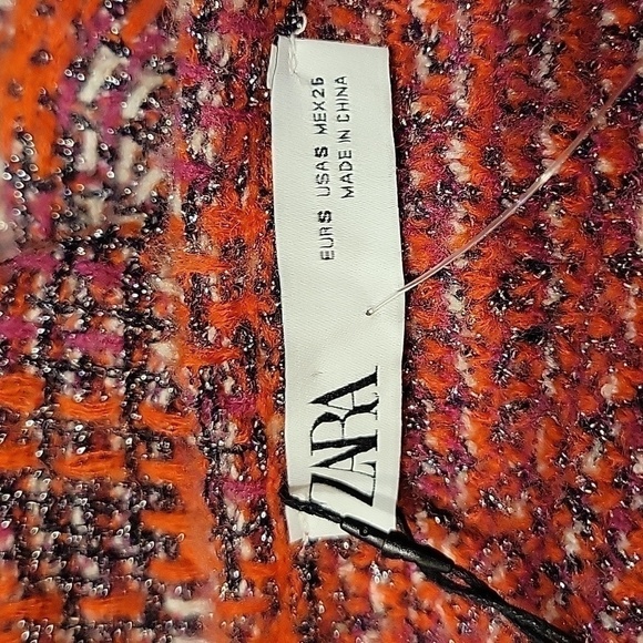 ZARA knitted metalic crop top.  Stretchy thick material.  Size is Small. NWT. - Picture 8 of 10